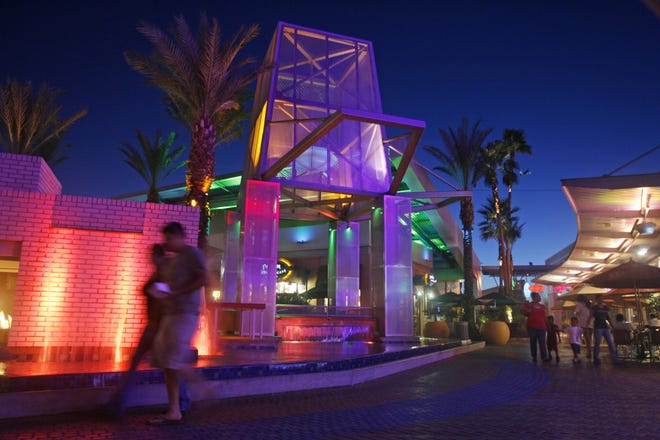 A glass structure at Tempe Marketplace in 2021.