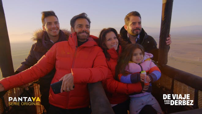 Eugenio Derbez y su familia han producido tres temporadas del reality 'De Viaje con los Derbez', con una cuarta temporada por venir.